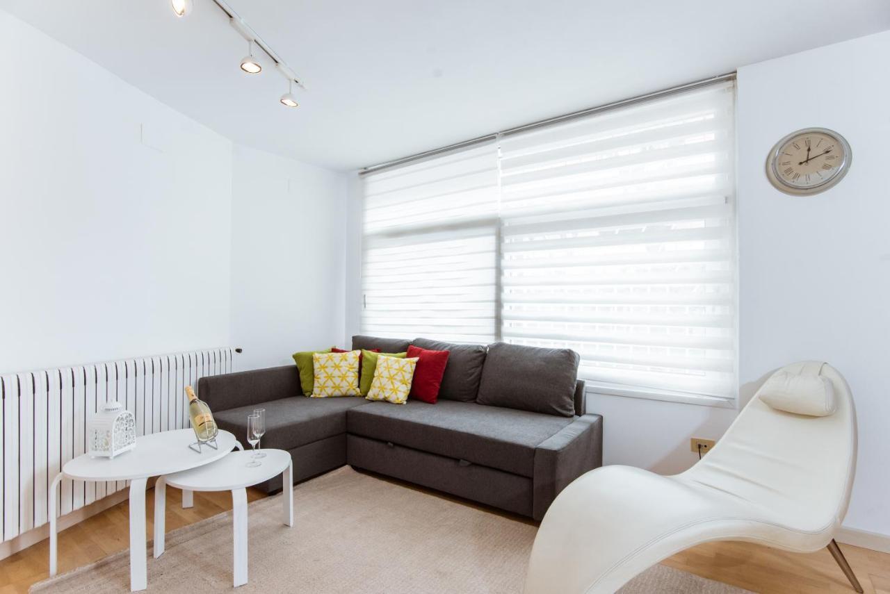 Two Bedroom Townhouse Within 10Min Walk From Beach Barcelona Exterior foto