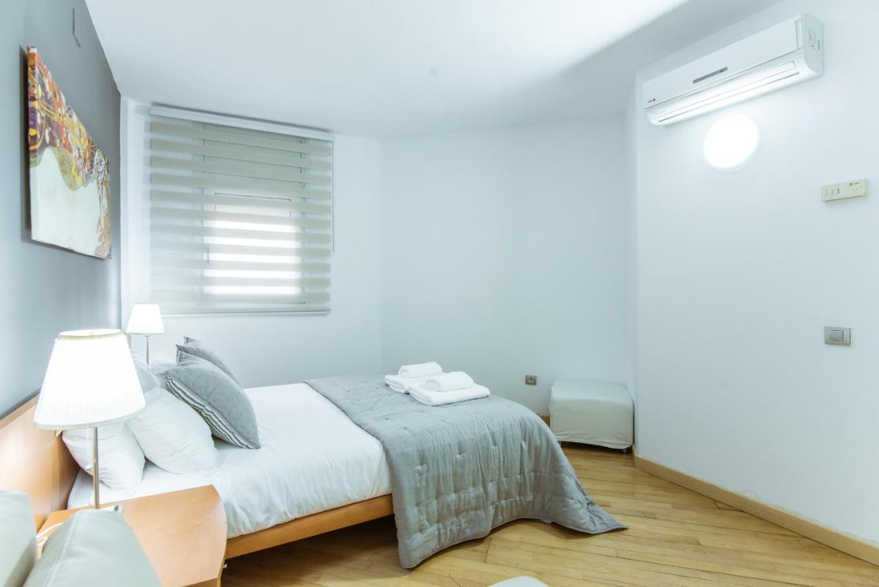 Two Bedroom Townhouse Within 10Min Walk From Beach Barcelona Exterior foto