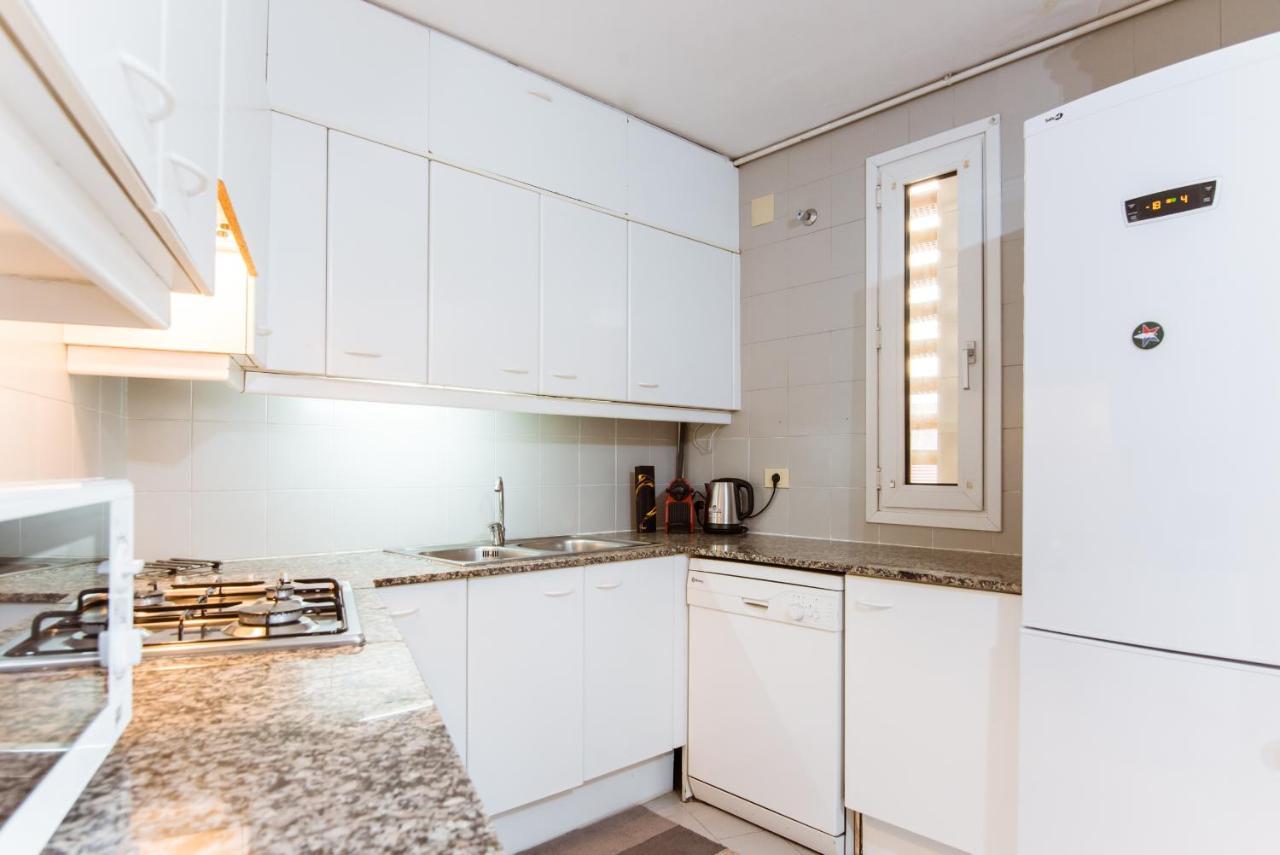 Two Bedroom Townhouse Within 10Min Walk From Beach Barcelona Exterior foto