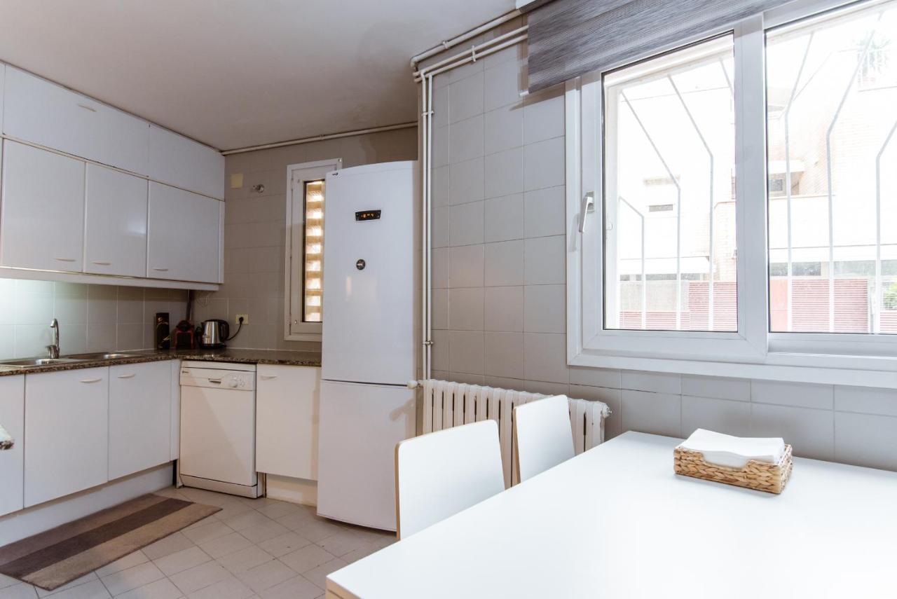 Two Bedroom Townhouse Within 10Min Walk From Beach Barcelona Exterior foto